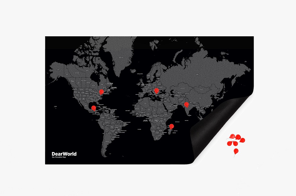 Dear World Black Mini - Världskarta på filt med nålar 77x48cm